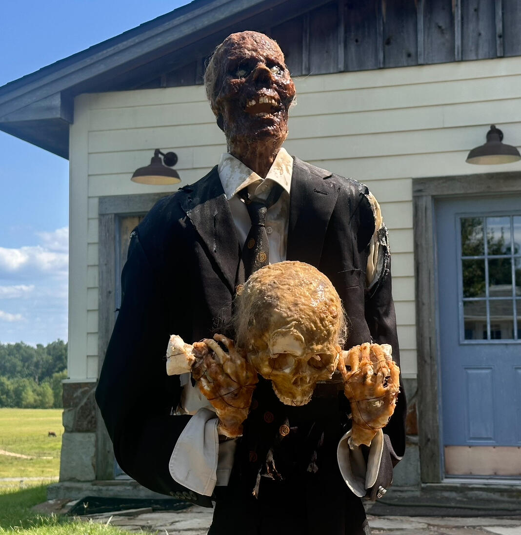 Graveyard Grinner